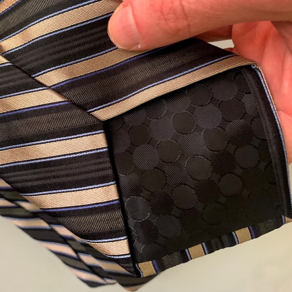 Perry Ellis Striped Tie - Picture 6 of 7